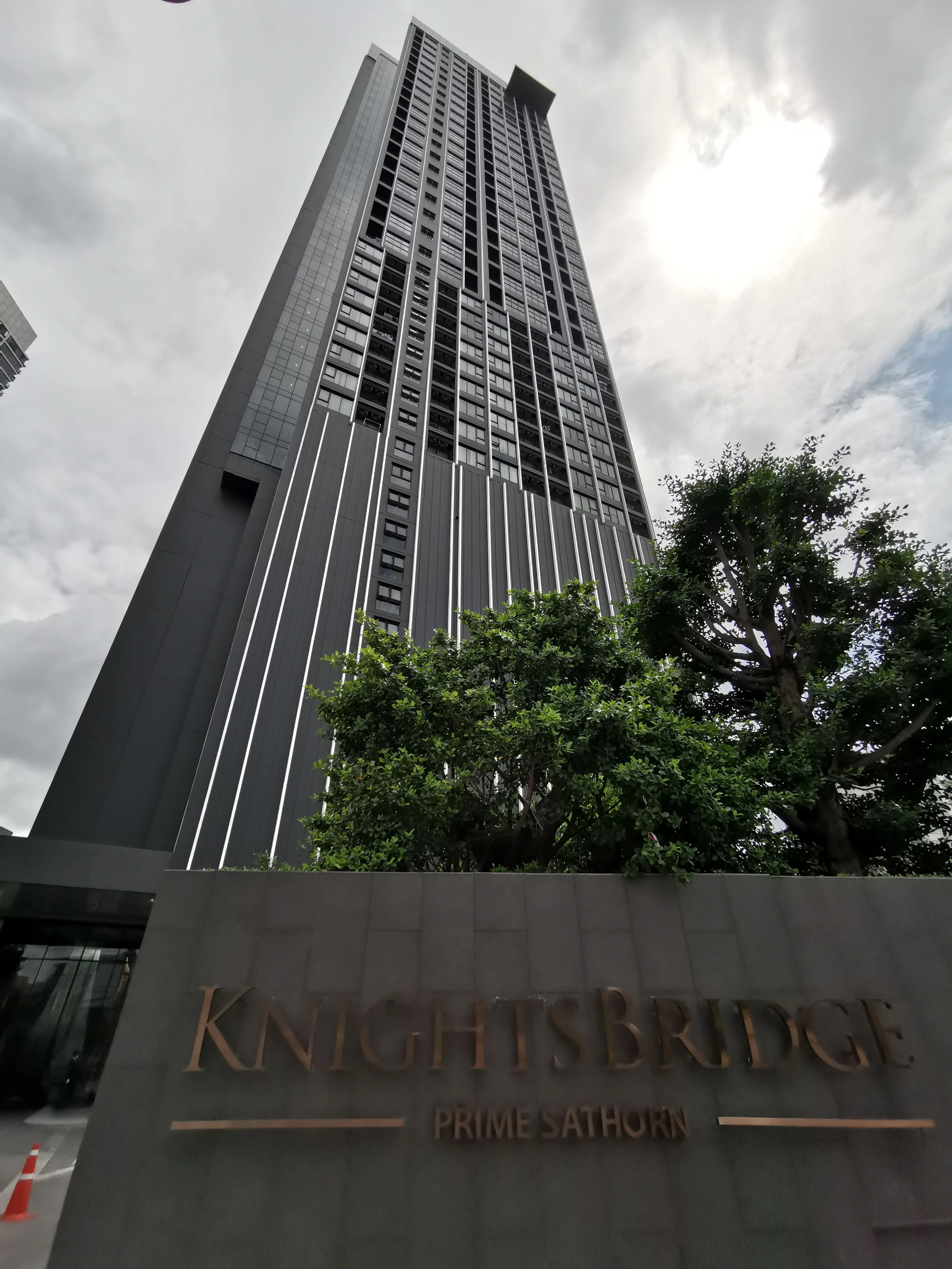 KnightsBridge Prime Sathon one bedroom apartment for rent