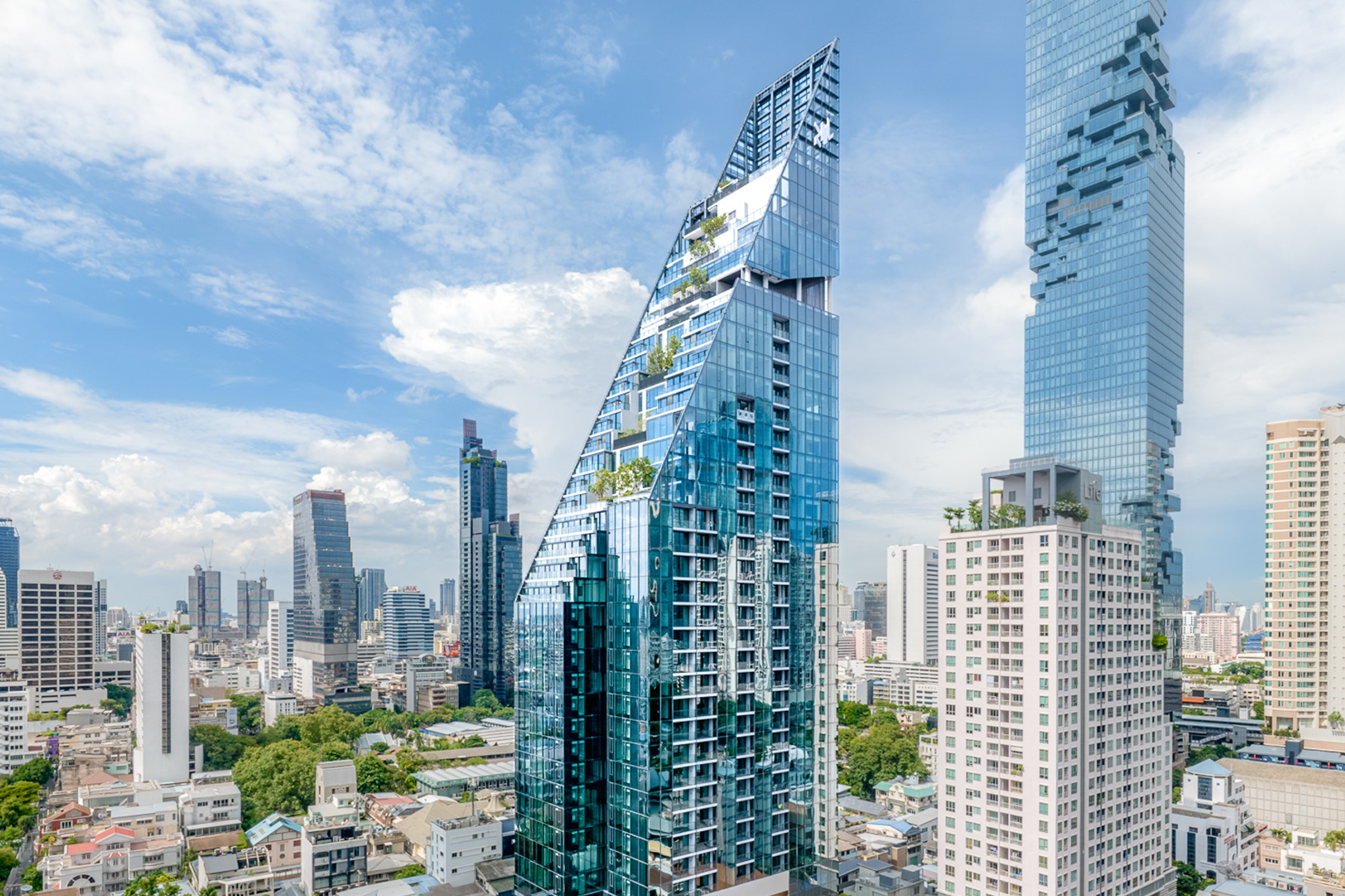 Tait Sathorn 12 两房两卫公寓出租