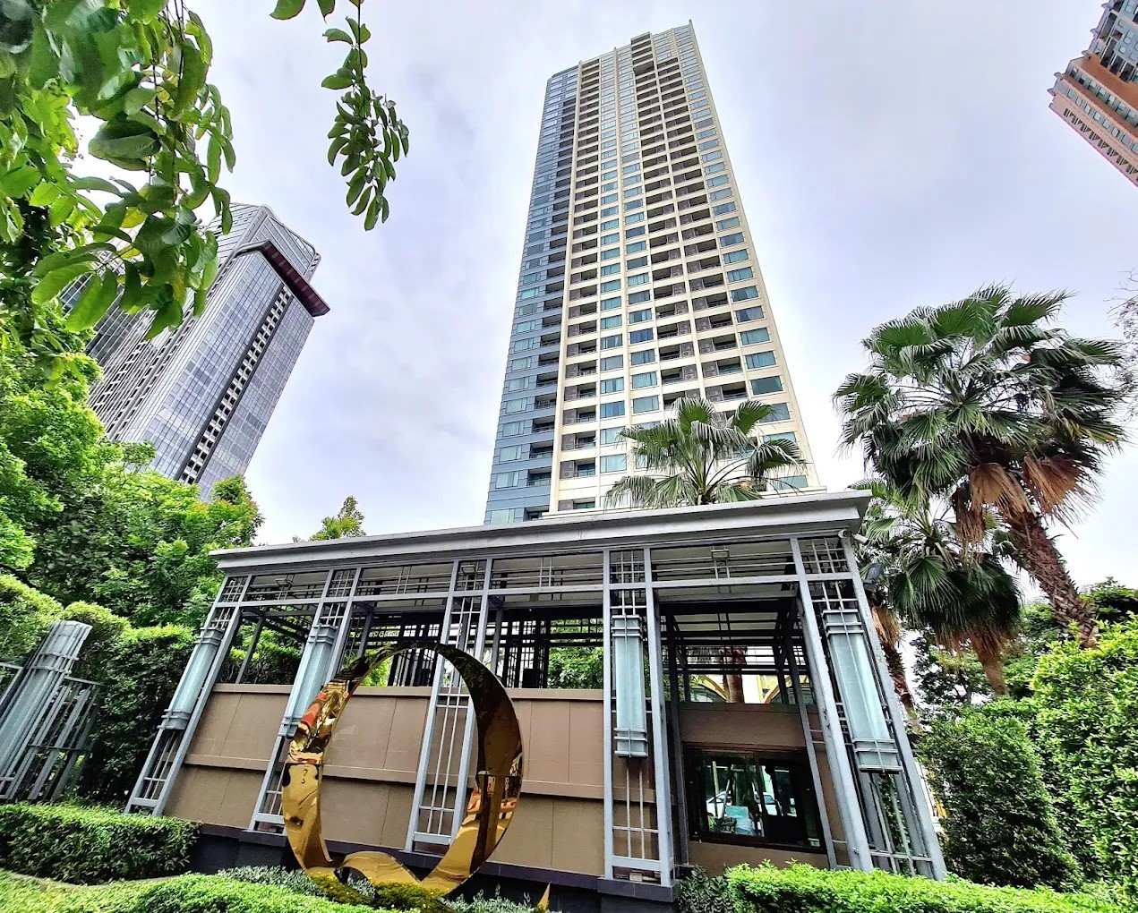 Q Asoke five bedroom apartment for rent
