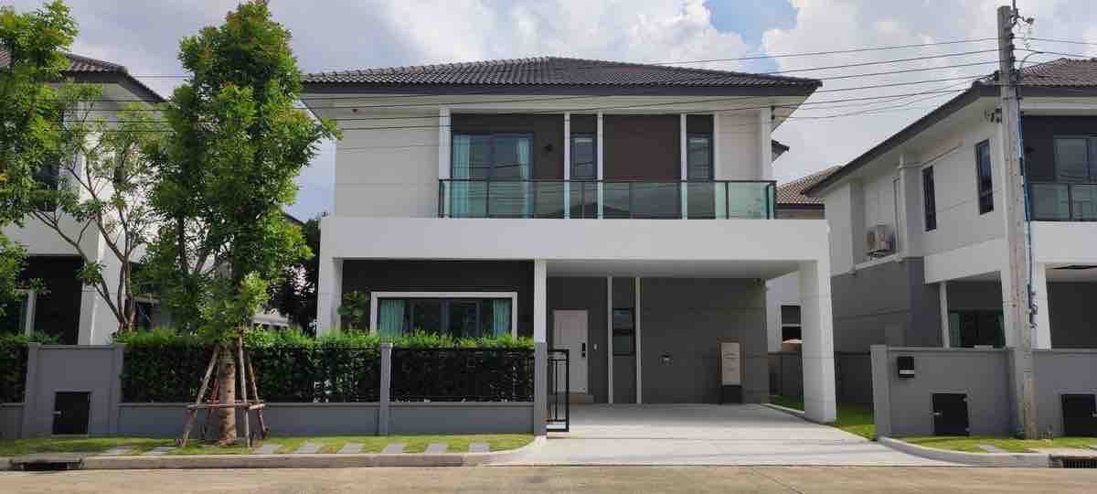 曼谷廊曼Centro Vibhavadi三房别墅出租