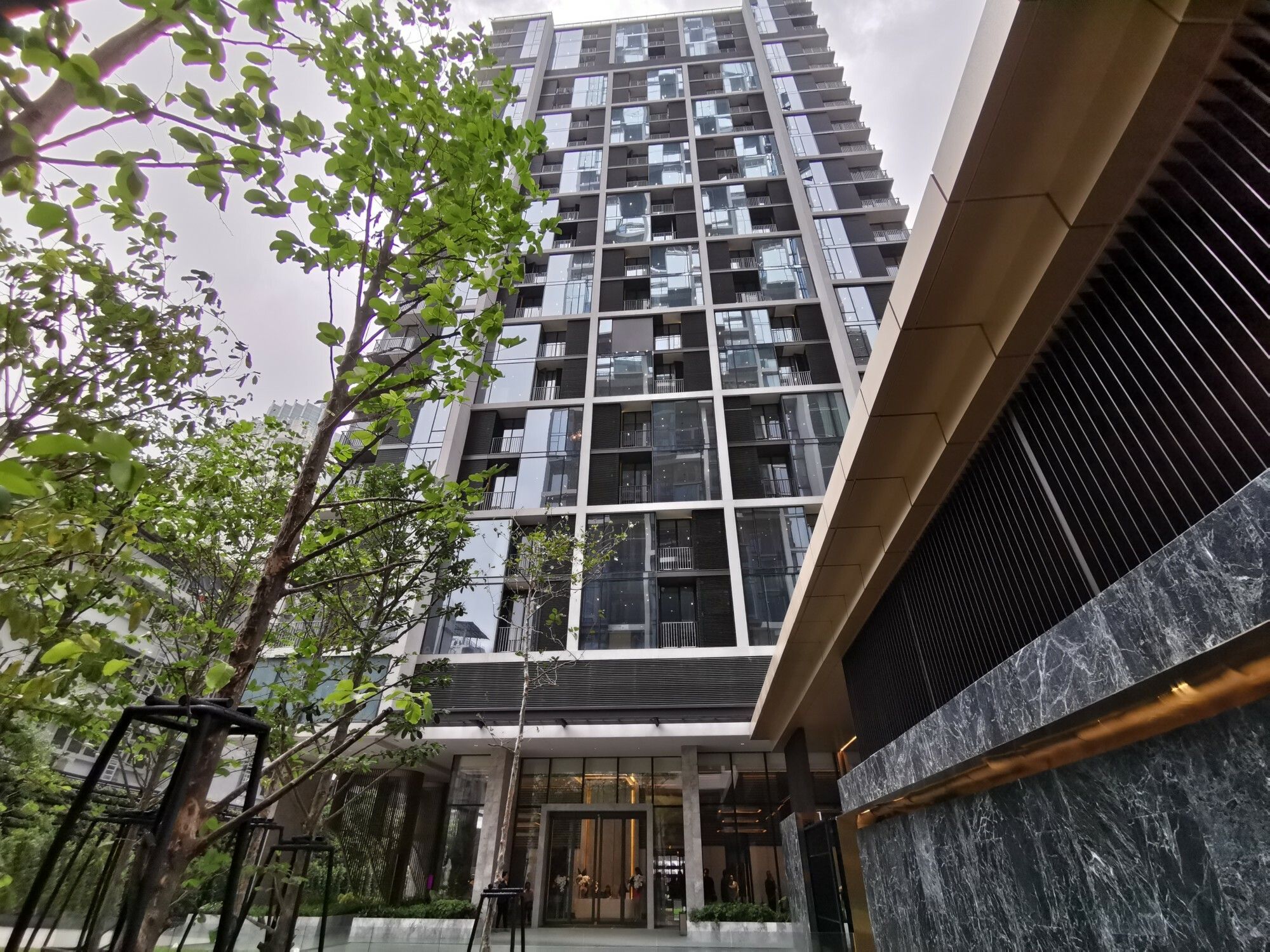 28 Chidlom one bedroom apartment for rent